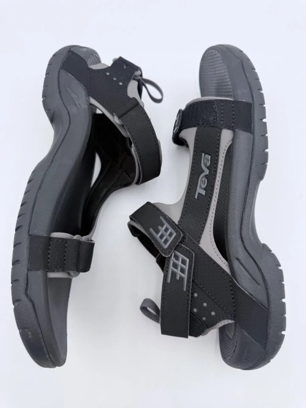 Teva Mens Adjustable Black Sandals Size 11 Lightweight Outdoor Water-Resistant